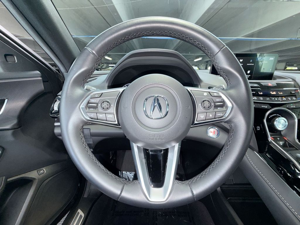 Thumbnail: 2025 Acura RDX - 9