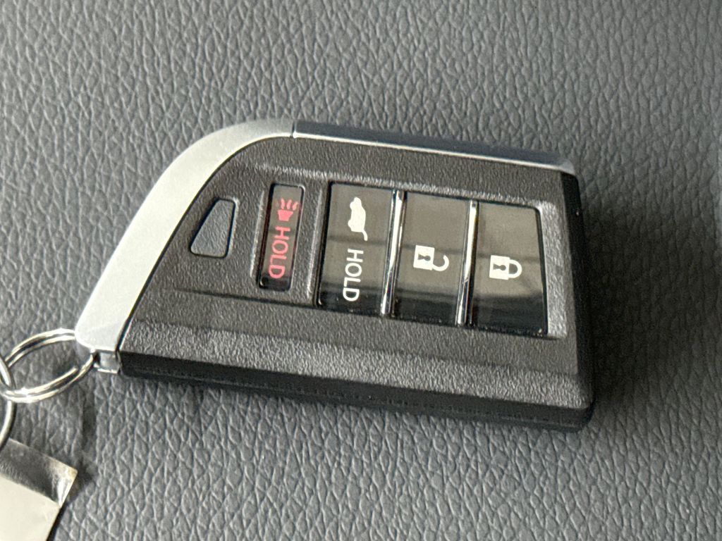 Thumbnail: 2025 Acura RDX - 18
