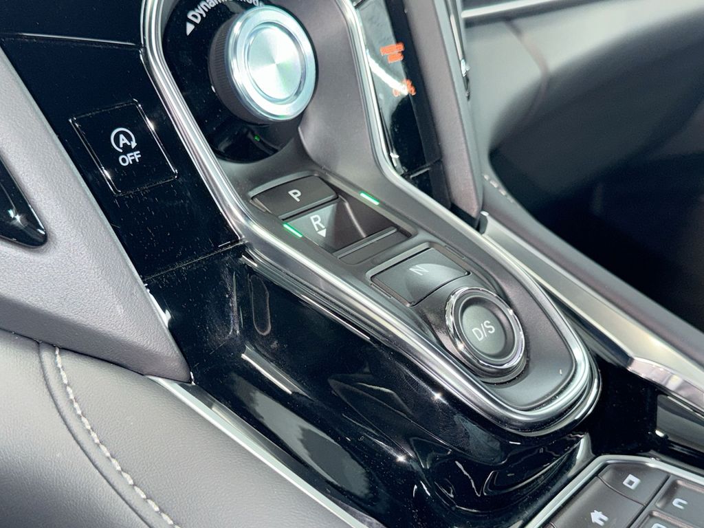 Thumbnail: 2025 Acura RDX - 15