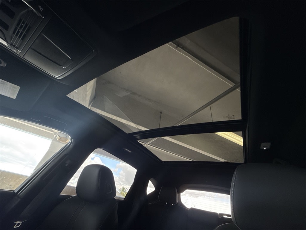 Thumbnail: 2025 Acura RDX - 25