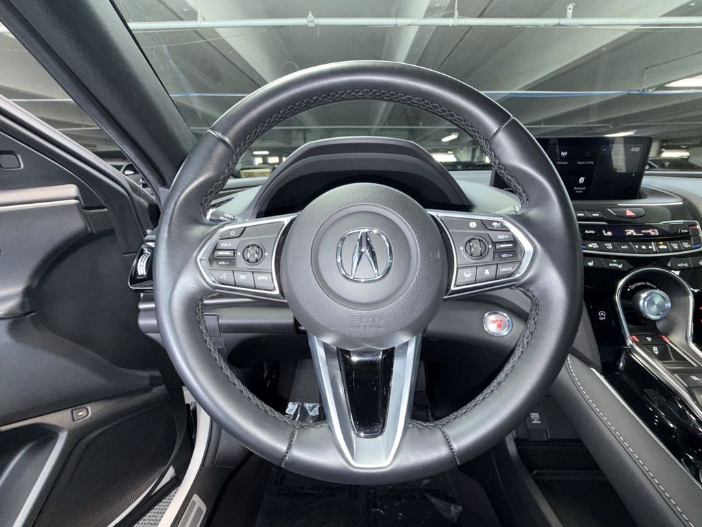 Thumbnail: 2025 Acura RDX - 10