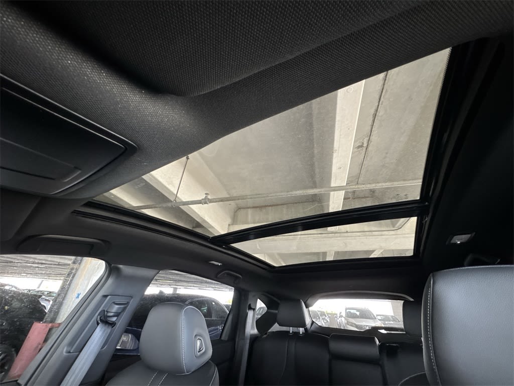 Thumbnail: 2025 Acura RDX - 25