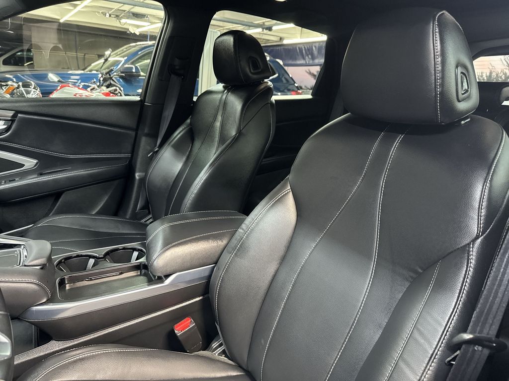 Thumbnail: 2025 Acura RDX - 9