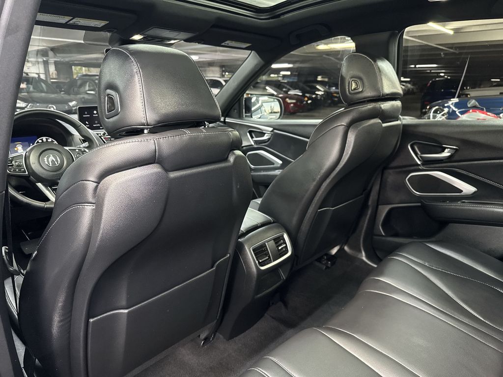 Thumbnail: 2025 Acura RDX - 28