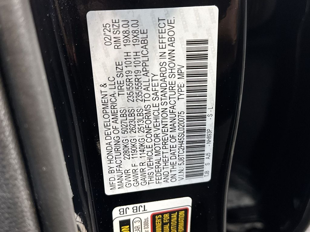 Thumbnail: 2025 Acura RDX - 18