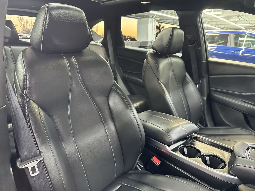 Thumbnail: 2025 Acura RDX - 10