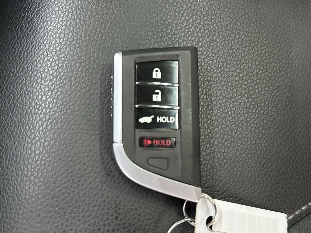 Thumbnail: 2025 Acura RDX - 17