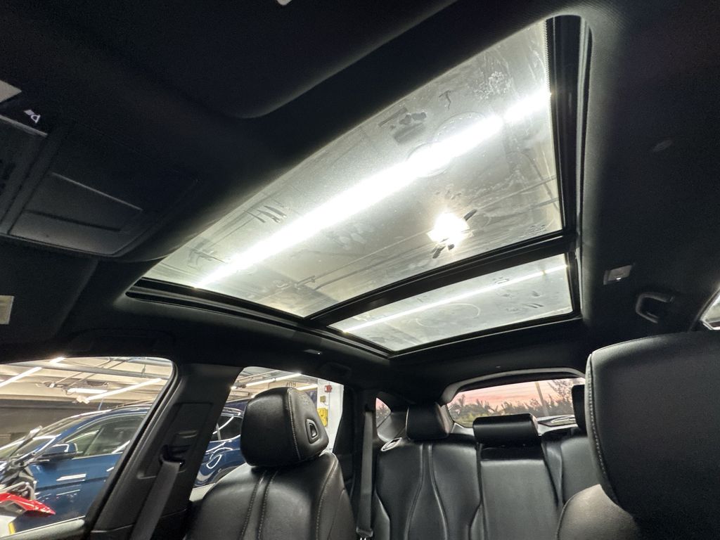 Thumbnail: 2025 Acura RDX - 25