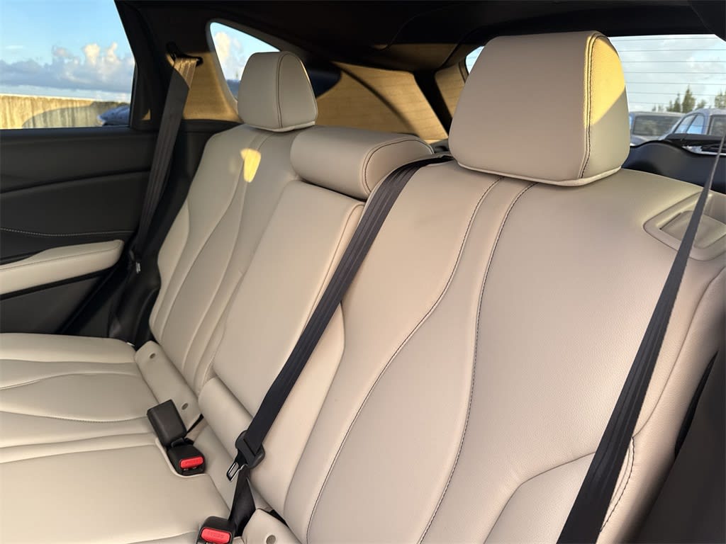 Thumbnail: 2025 Acura RDX - 12