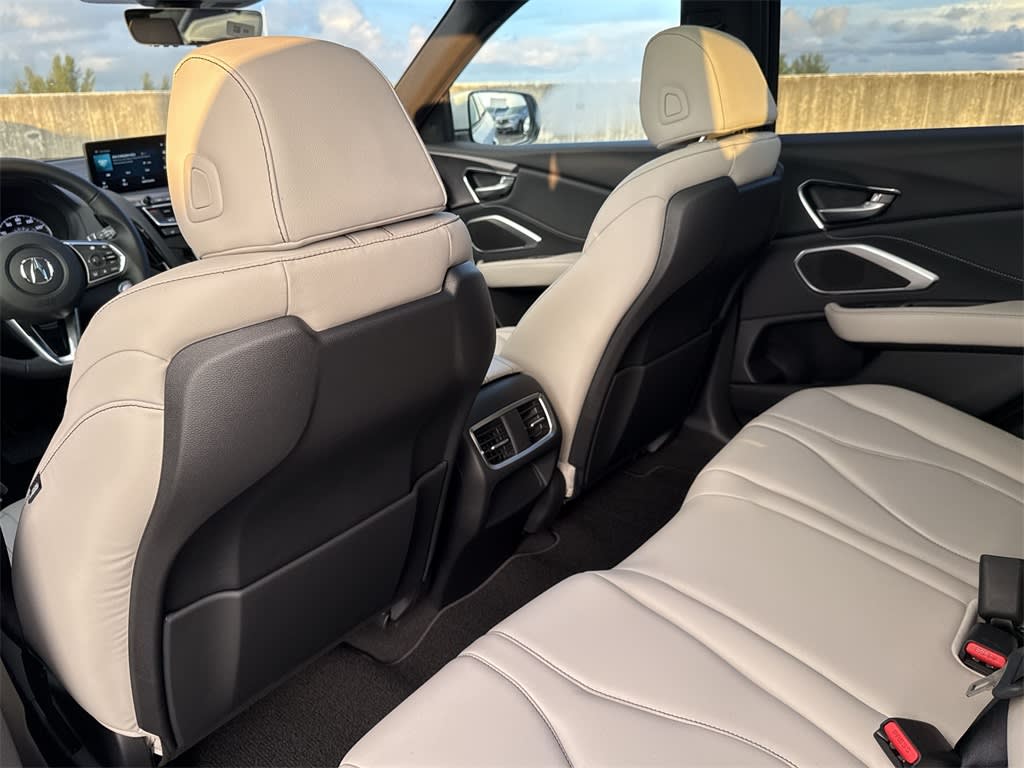 Thumbnail: 2025 Acura RDX - 27