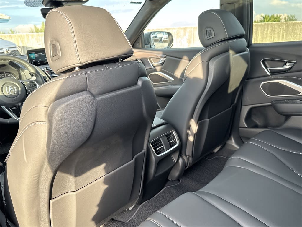 Thumbnail: 2025 Acura RDX - 28