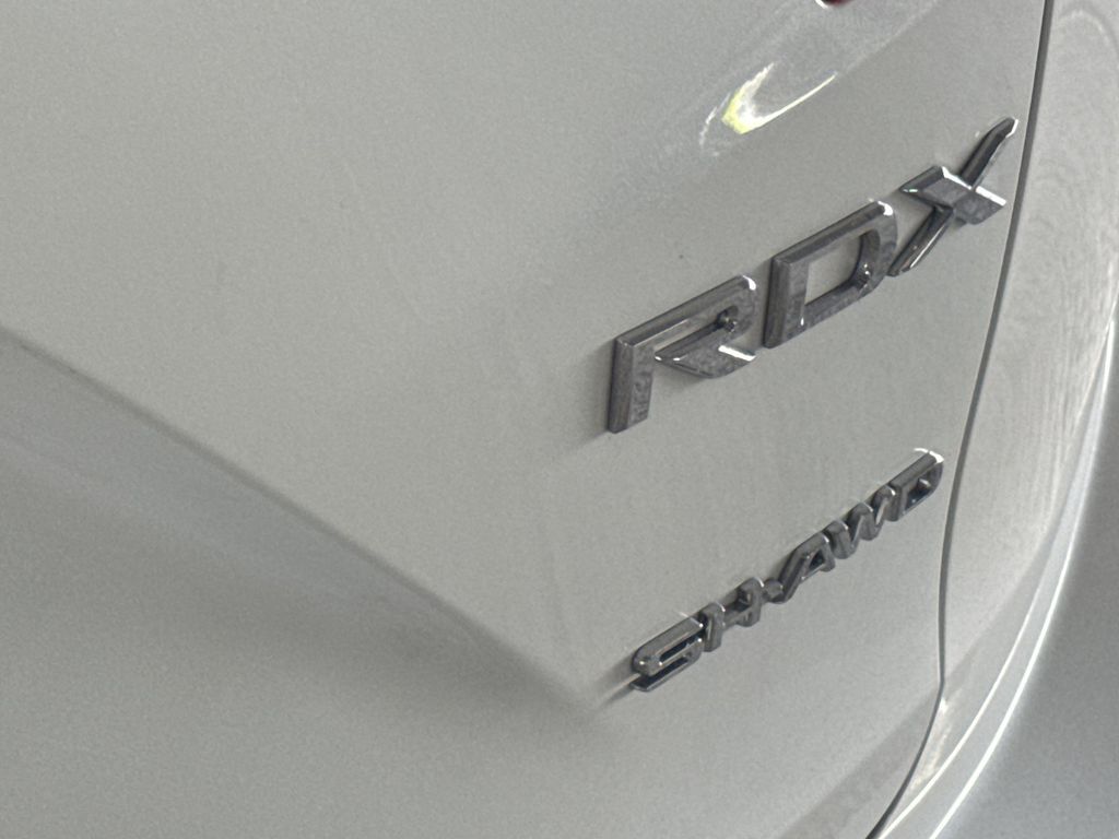 Thumbnail: 2025 Acura RDX - 6