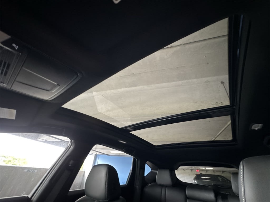 Thumbnail: 2025 Acura RDX - 25