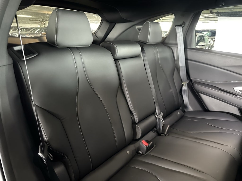 Thumbnail: 2025 Acura RDX - 29