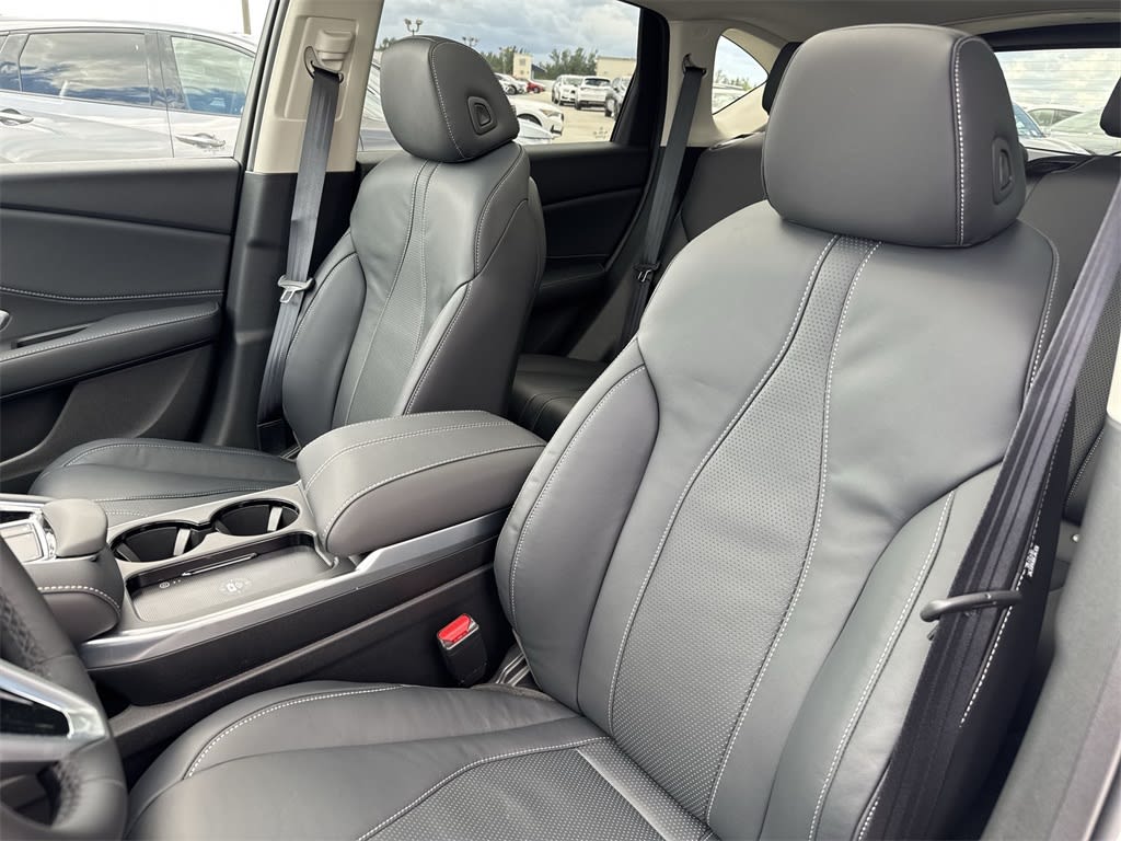 Thumbnail: 2025 Acura RDX - 11