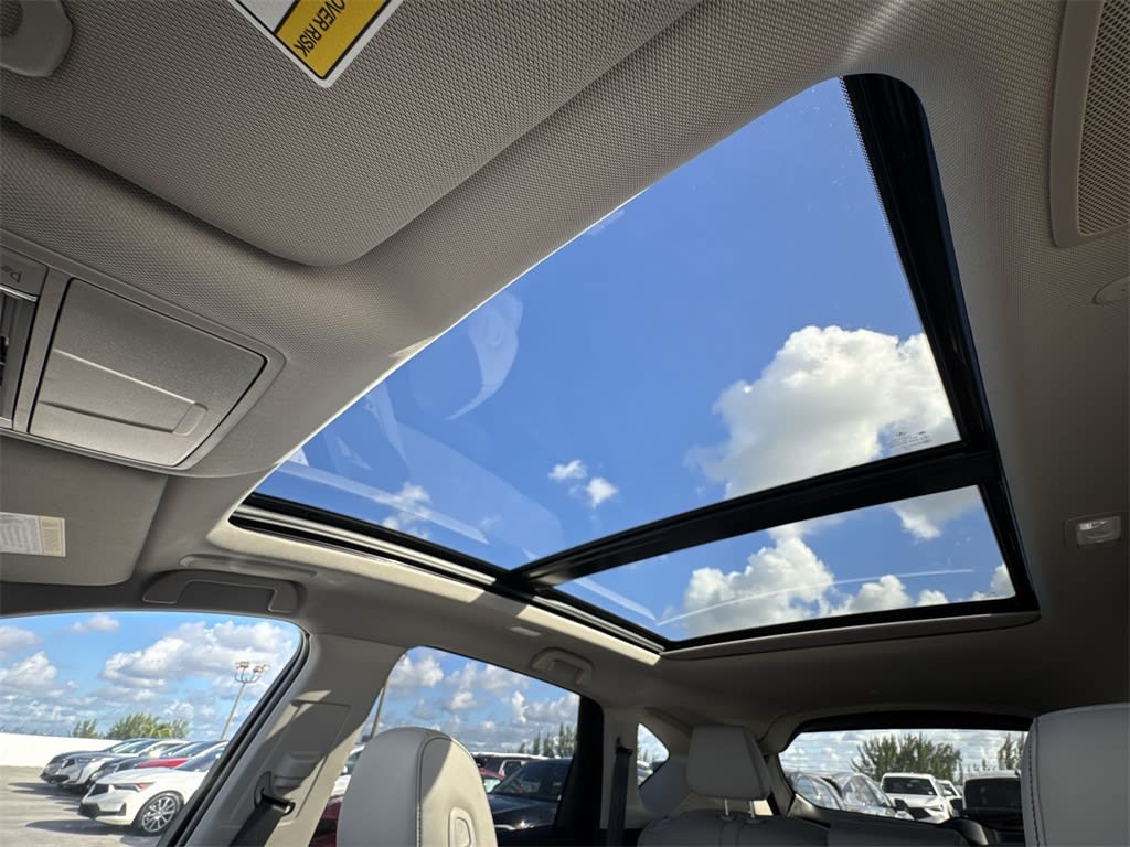 Thumbnail: 2025 Acura RDX - 25