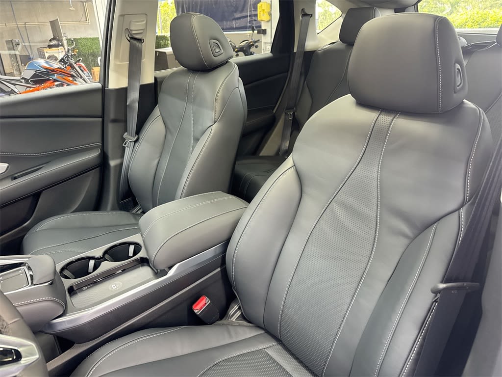 Thumbnail: 2025 Acura RDX - 11