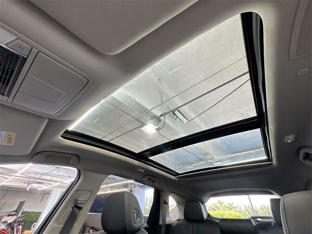 Thumbnail: 2025 Acura RDX - 25