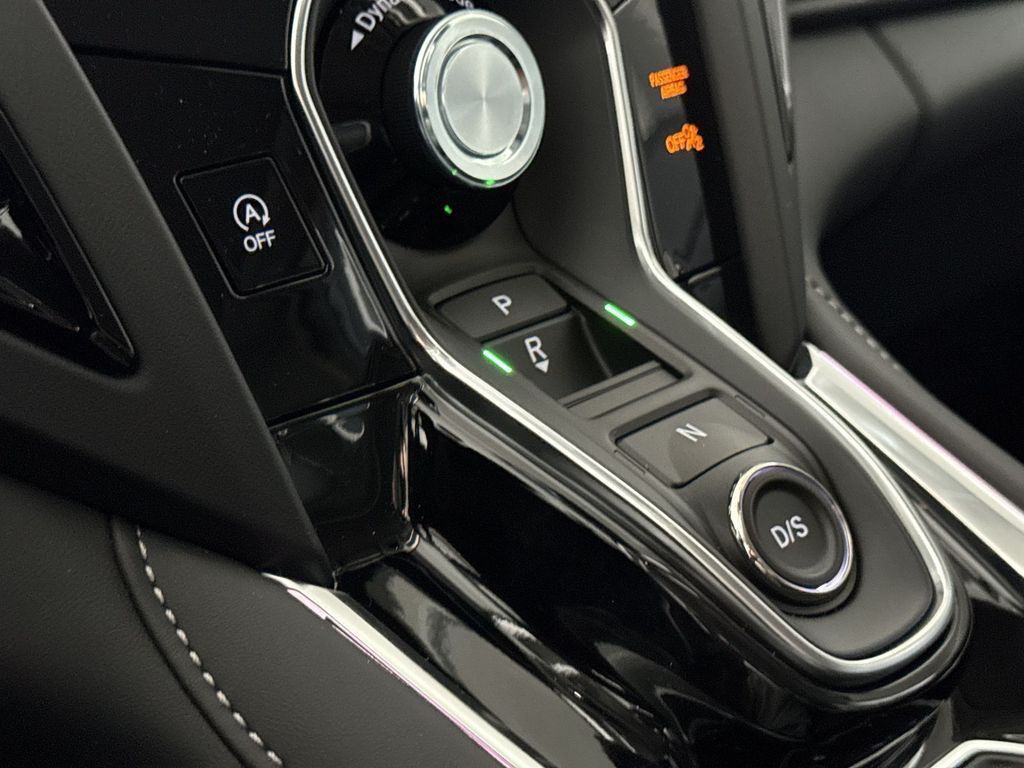 Thumbnail: 2026 Acura RDX - 15