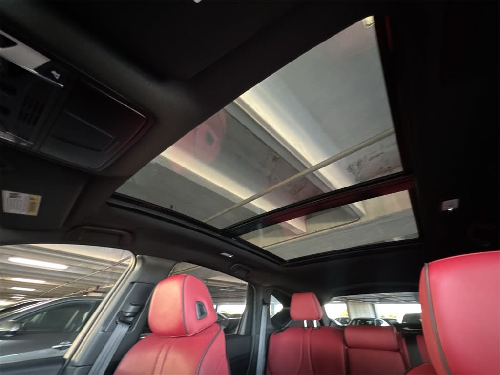 Thumbnail: 2025 Acura RDX - 25