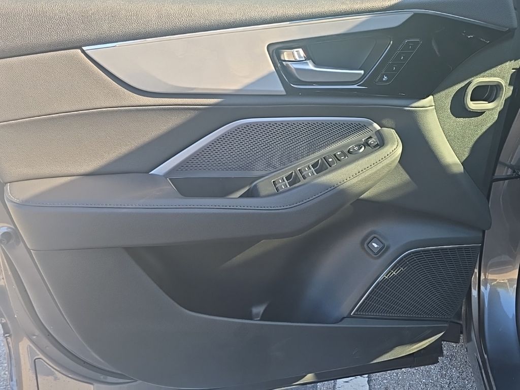 Thumbnail: 2026 Acura MDX - 25