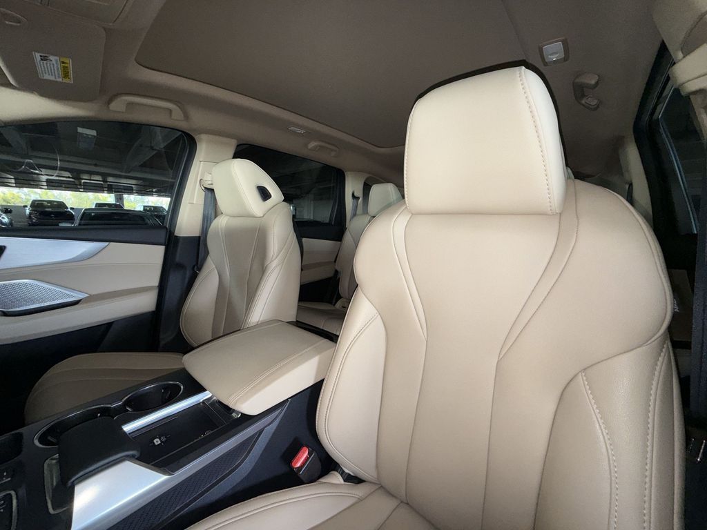 Thumbnail: 2024 Acura MDX - 11