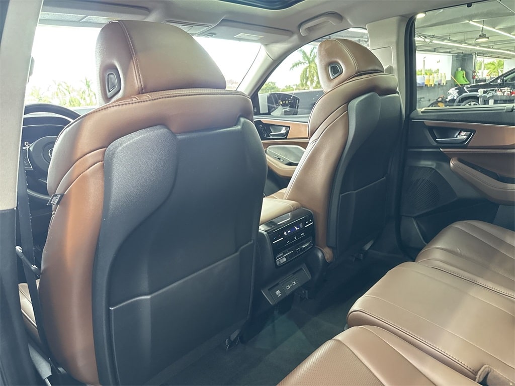 Thumbnail: 2023 Acura MDX - 28