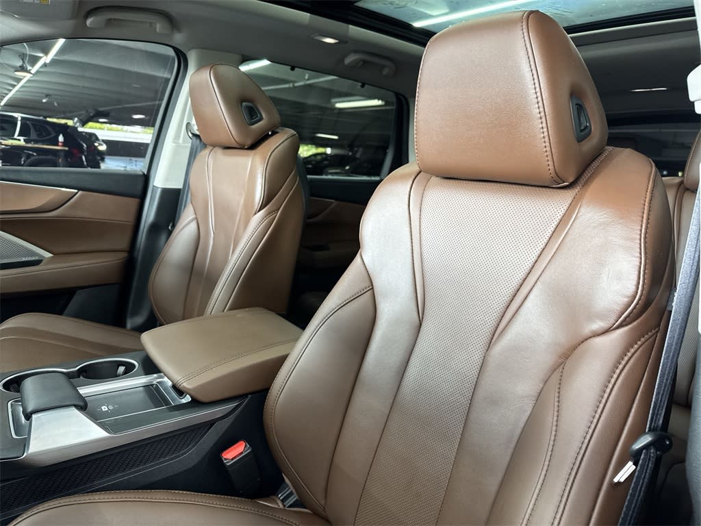 Thumbnail: 2023 Acura MDX - 11