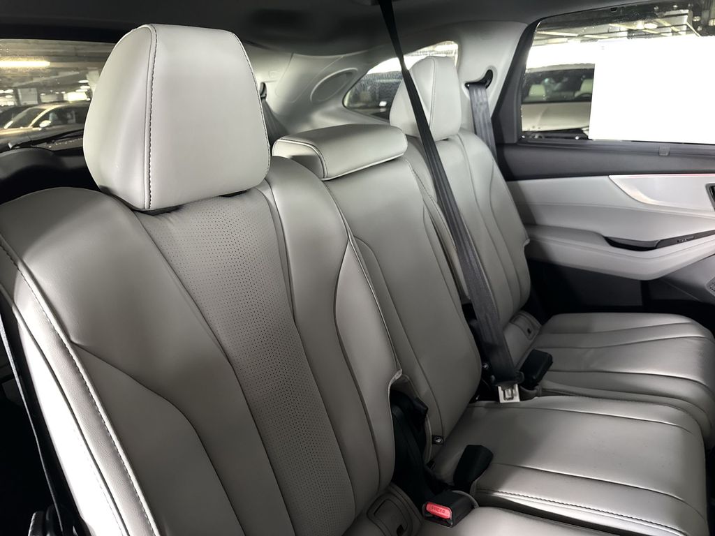 Thumbnail: 2026 Acura MDX - 29
