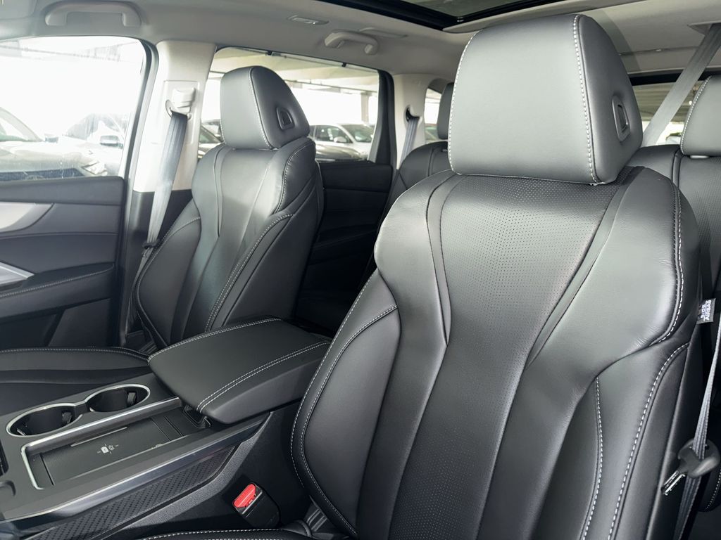 Thumbnail: 2026 Acura MDX - 11