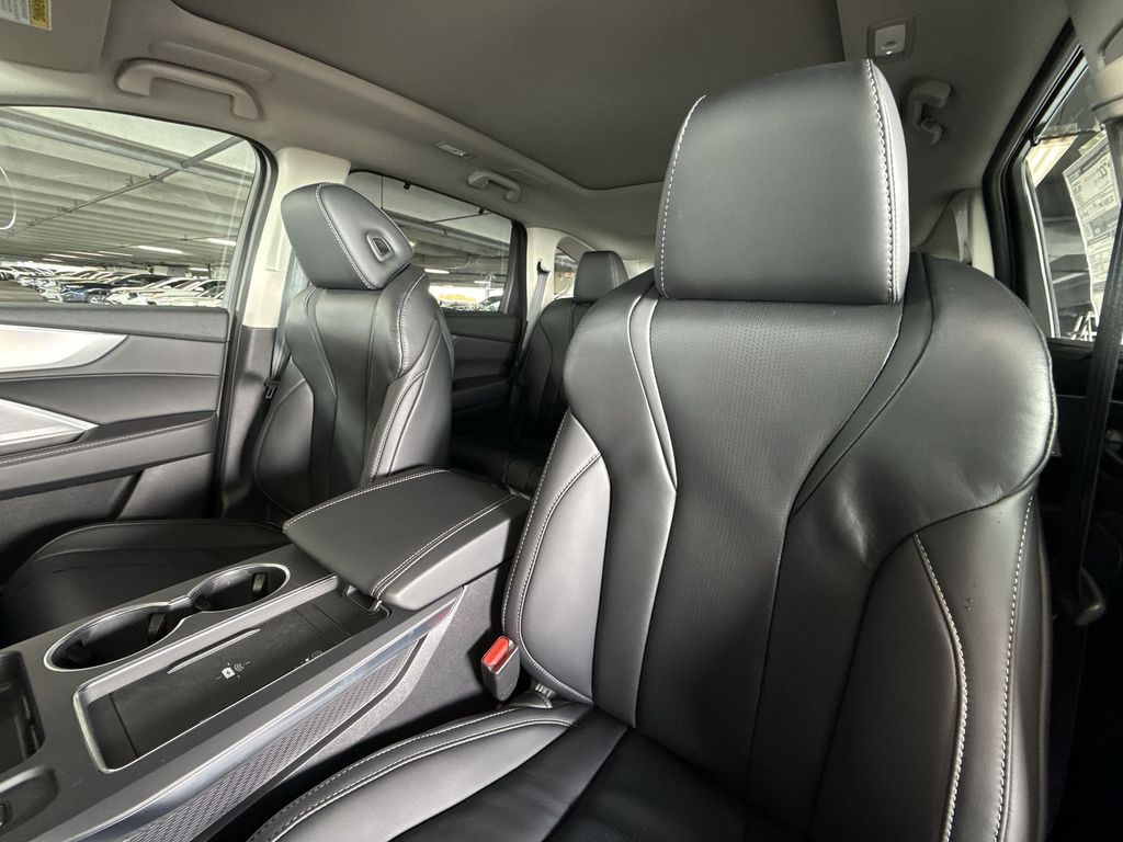 Thumbnail: 2026 Acura MDX - 10