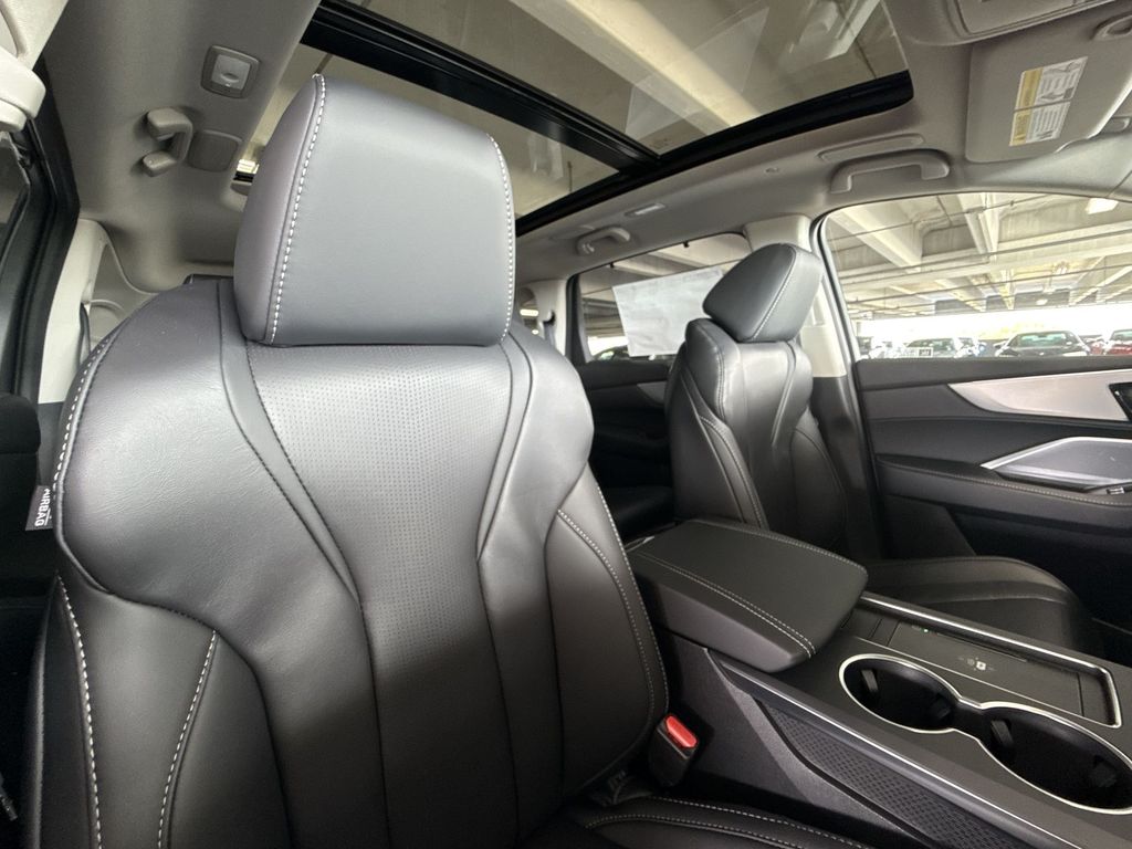 Thumbnail: 2026 Acura MDX - 12