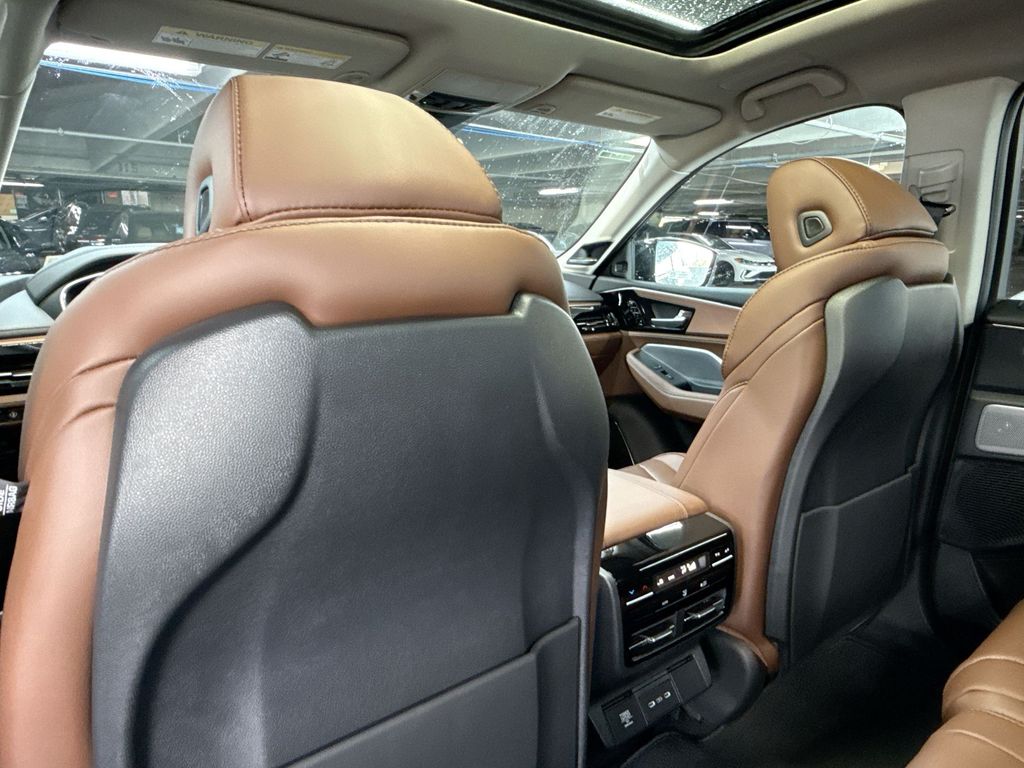 Thumbnail: 2026 Acura MDX - 12