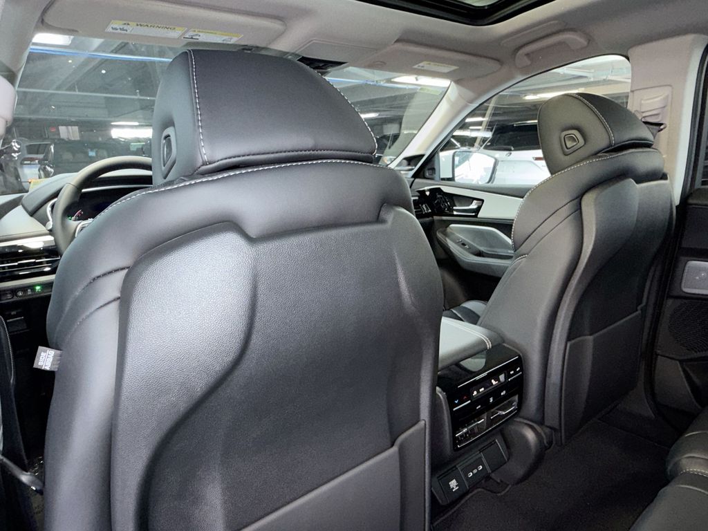 Thumbnail: 2026 Acura MDX - 12