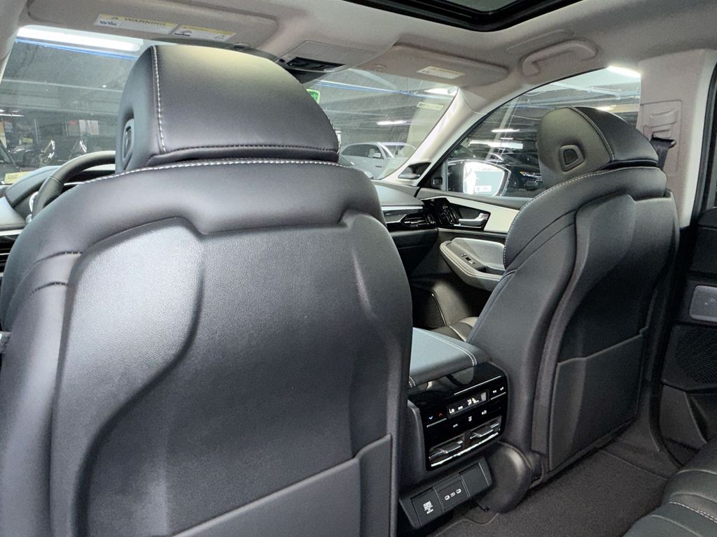 Thumbnail: 2026 Acura MDX - 12