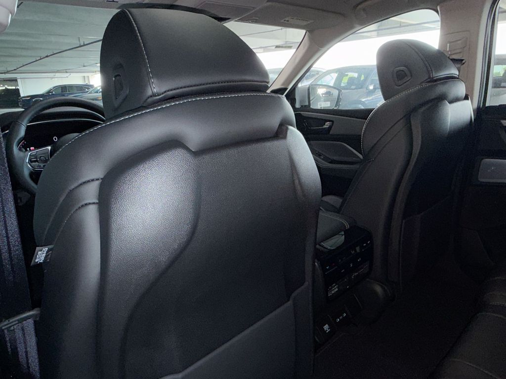 Thumbnail: 2026 Acura MDX - 12