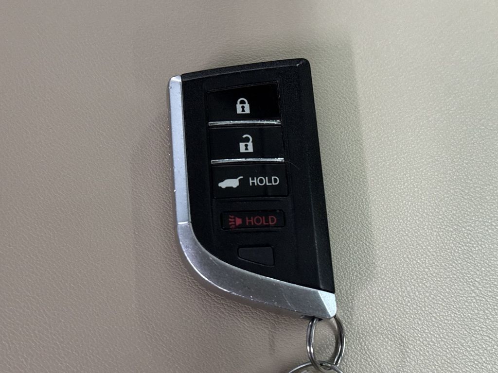 Thumbnail: 2023 Acura MDX - 18