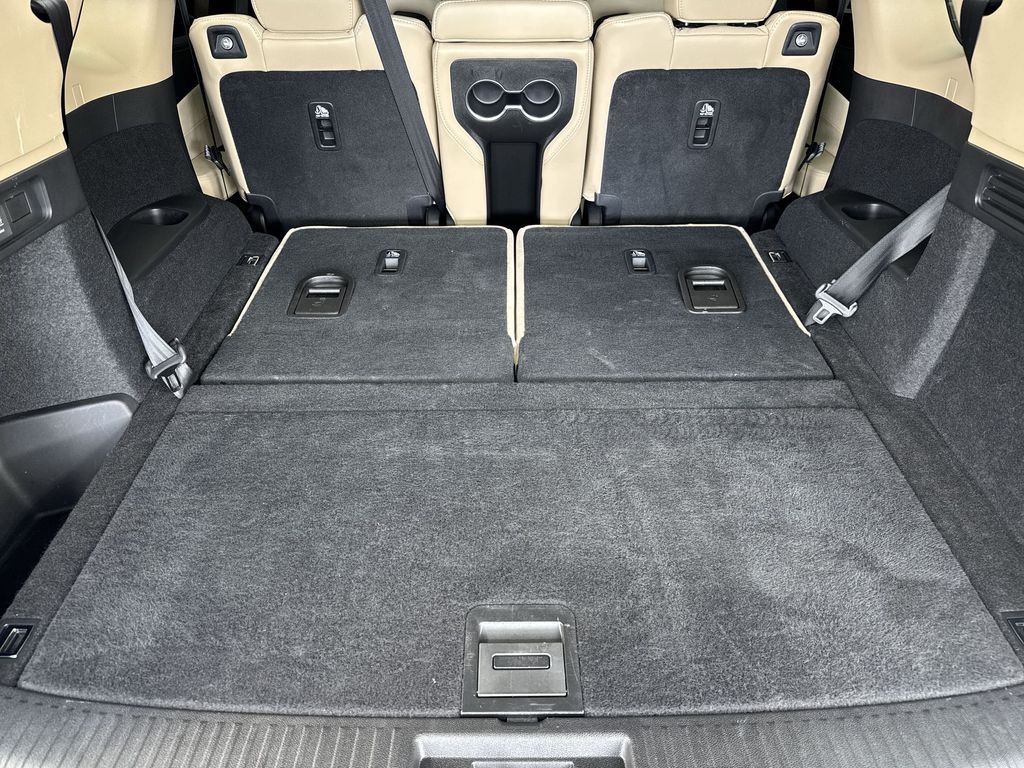 Thumbnail: 2023 Acura MDX - 17