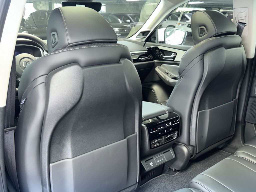Thumbnail: 2026 Acura MDX - 27