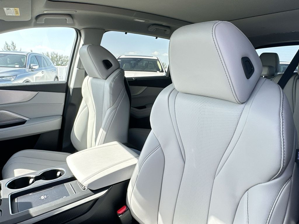 Thumbnail: 2026 Acura MDX - 11