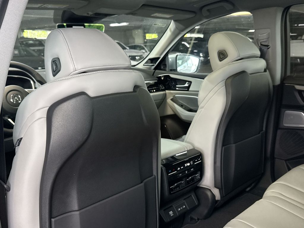 Thumbnail: 2026 Acura MDX - 26