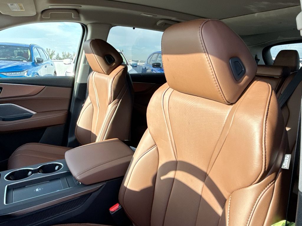 Thumbnail: 2026 Acura MDX - 11