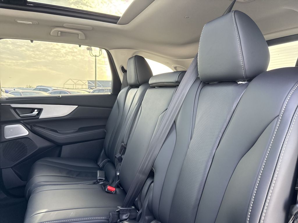Thumbnail: 2026 Acura MDX - 13
