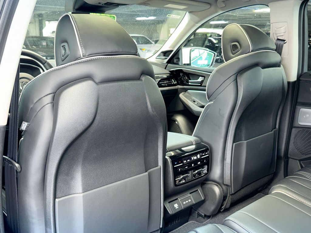 Thumbnail: 2026 Acura MDX - 26