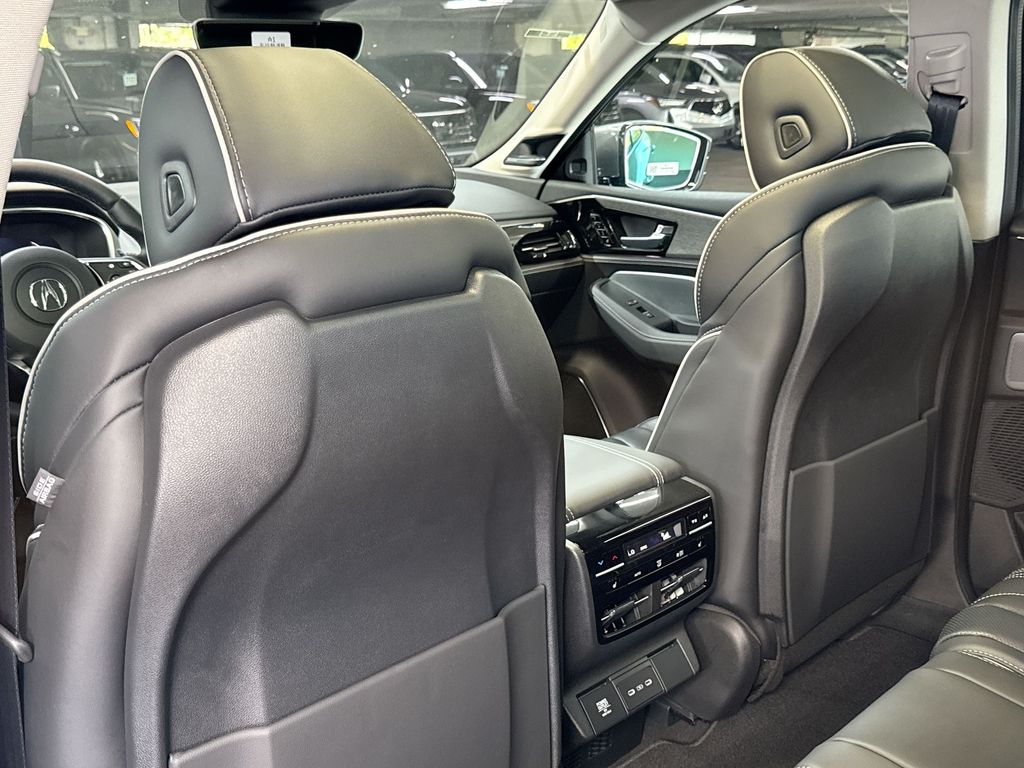 Thumbnail: 2026 Acura MDX - 12