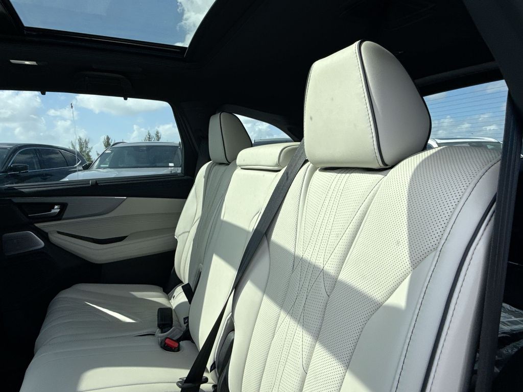 Thumbnail: 2026 Acura MDX - 13