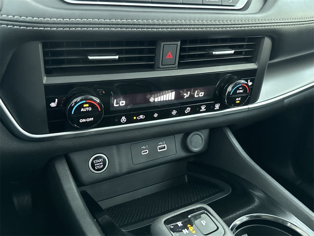 2023 Nissan Rogue SV 26