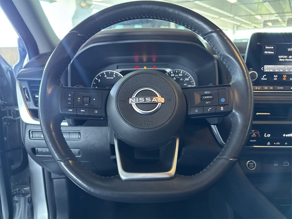 2023 Nissan Rogue SV 10