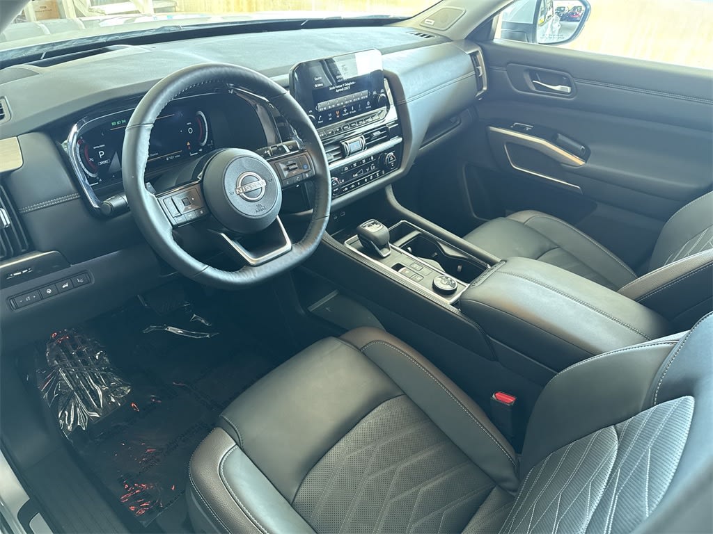 Thumbnail: 2024 Nissan Pathfinder - 2