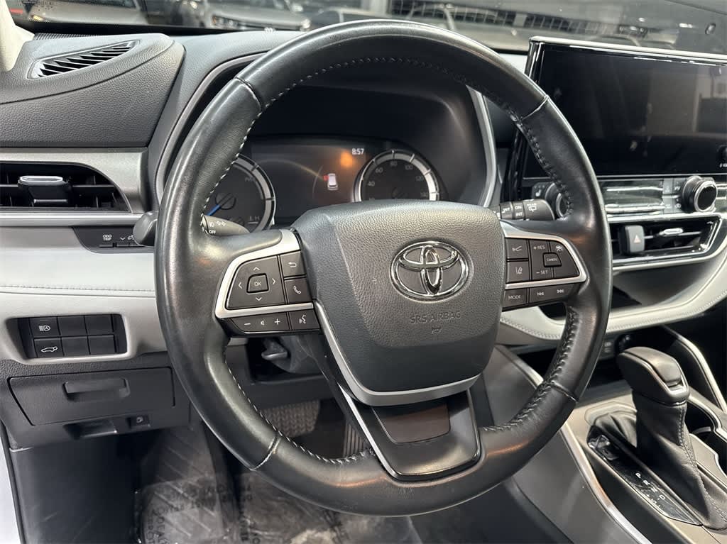 2023 Toyota Highlander XLE 10